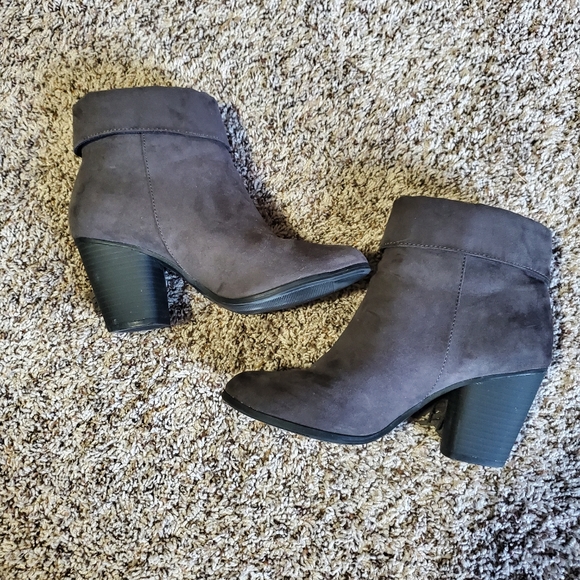 LC Lauren Conrad Shoes - 5/$25 Sale lauren Conrad ankle boots